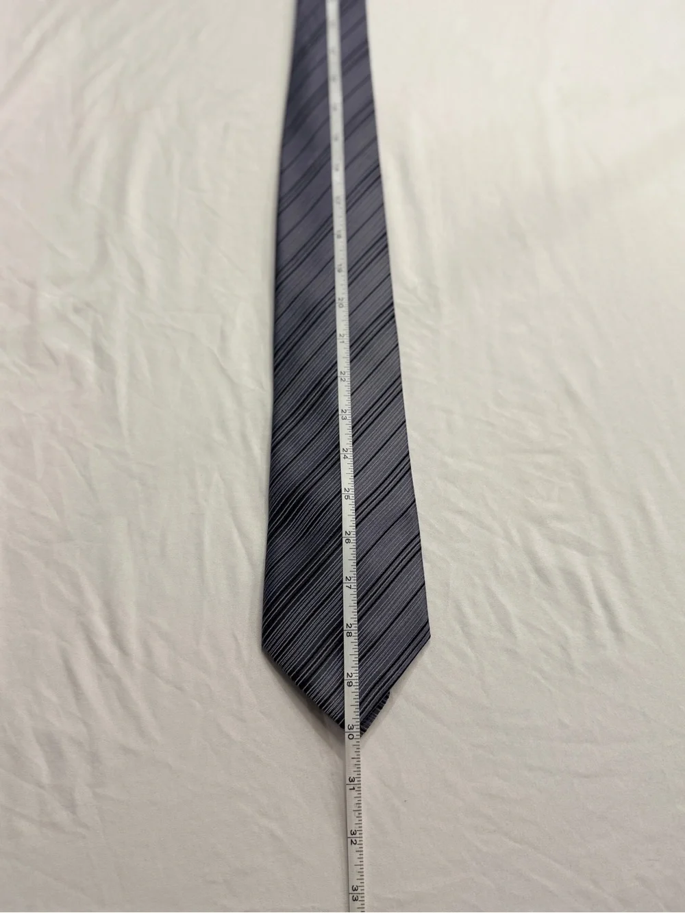 Perry Ellis Mens Gray Diagonal Stripe Silk Tie